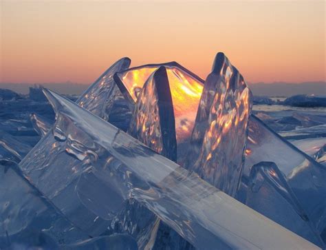 Incredible sunset on Lake Baikal : pics