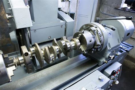 crankshaft-in-process-berco-crankshaft-grinder | Budget Engine Rebuilders