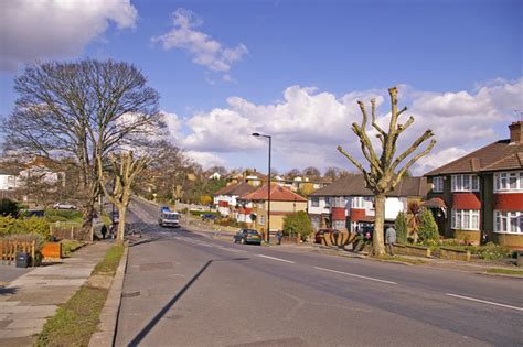 Police appeal for witnesses following attempted robbery - Alexandra Locksmiths, London