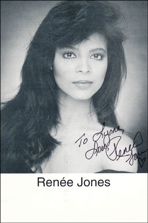 Renee Jones - Facebook, Instagram, Twitter [Profiles]