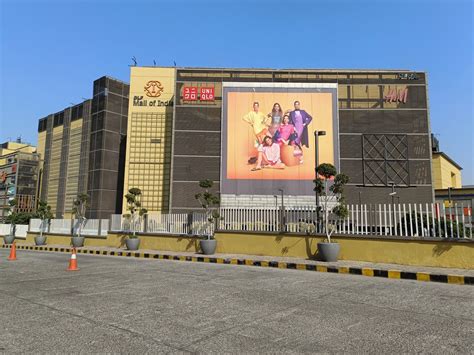 DLF Mall of India, Noida - Among Biggest Malls in India