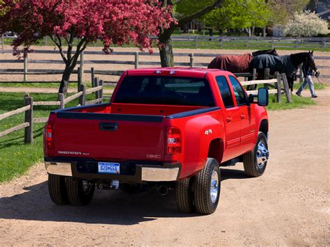 GMC Sierra 3500HD Crew Cab specs - 2008, 2009, 2010, 2011, 2012, 2013 - autoevolution