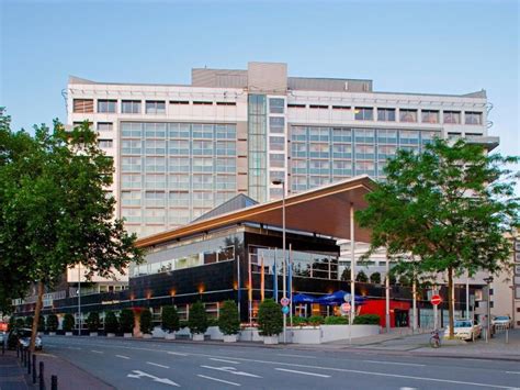 Best Price on Pullman Cologne Hotel in Cologne + Reviews