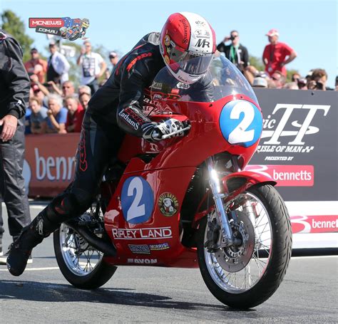 Michael Rutter wins 350cc Classic TT | MCNews