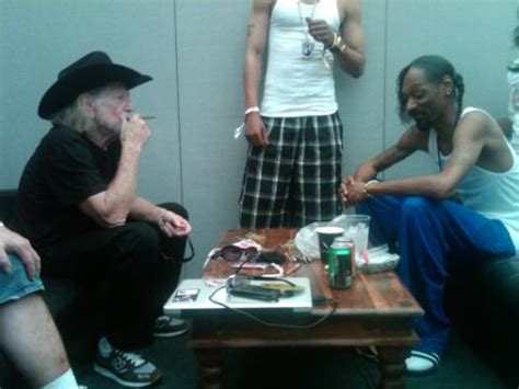 Snoop Dogg pulls a Willie Nelson by smoking weed at White House