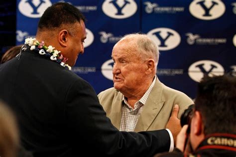 LaVell Edwards, who made BYU a football power, dies at 86 – The Denver Post