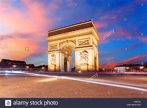 Arc de triomphe roundabout hi-res stock photography and images - Alamy