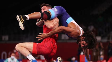 Bajrang Punia loses in semis, to fight for Tokyo Olympics bronze next