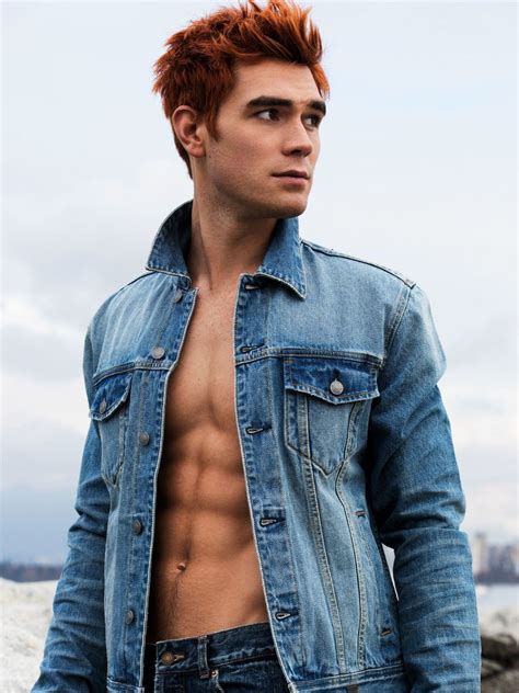 KJ Apa | Riverdale archie, Shirtless, Riverdale