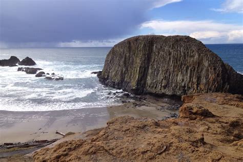 Seal Rock State Recreation Site on the Central Oregon Coast (With images) | Oregon beaches ...