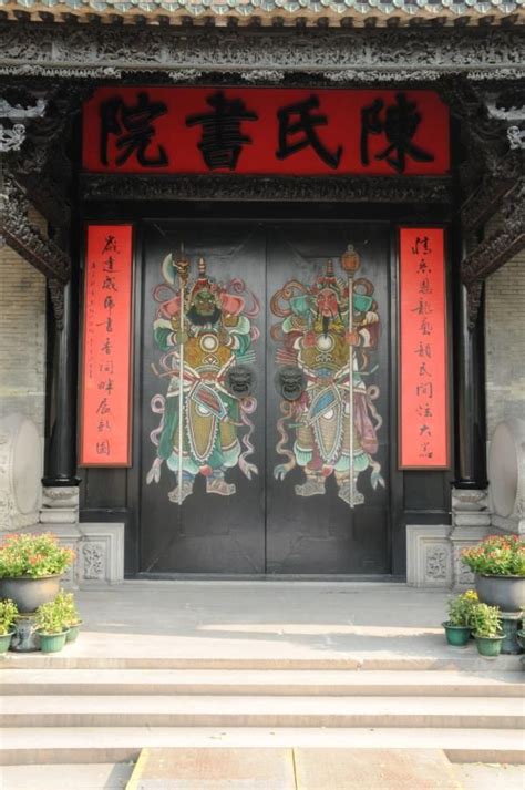Chen Clan Ancestral Hall or Chen Clan’s Academy (陈家祠堂) is an academic temple in Guangzhou. via ...