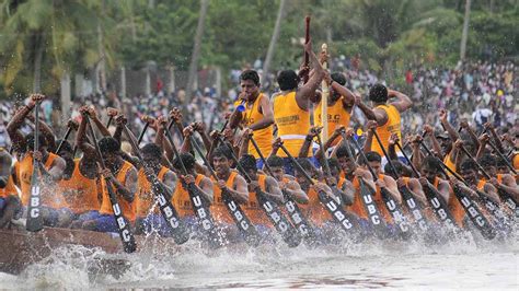 Vallamkali - Resplendent Water Regattas of Kerala | Kerala Boat Races ...