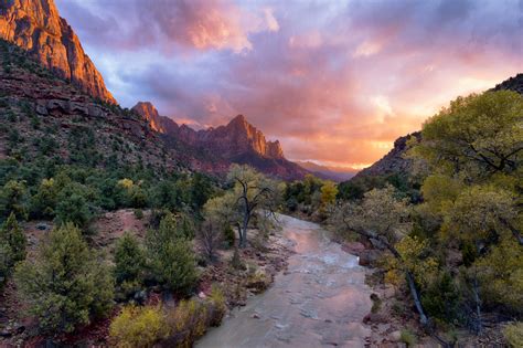 Best Hikes in Zion National Park Off the Beaten Path - Thrillist