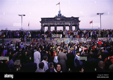 Berlin, November 10, 1989 - Thousands of Berliners are gathering at the ...