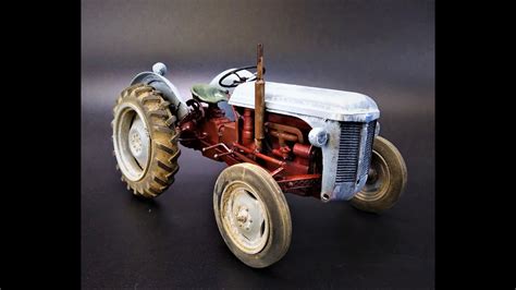 Ferguson TE-20 FF-30 Petit Gris Farm Tractor 1/24 Scale Model Kit Build ...