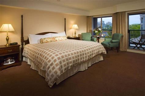 Gallery, Hotel Grand Pacific - Victoria, BC, Canada