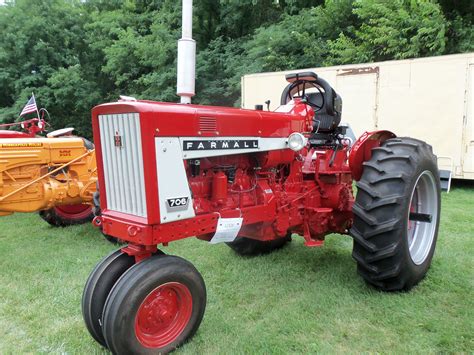 1963 Farmall 706 tricycle | International-Farmall | Pinterest | Tractor ...