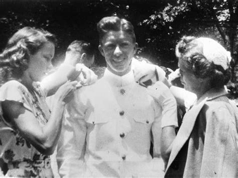 Jimmy Carter graduates from the Naval Academy, 1946 : r/OldSchoolCool