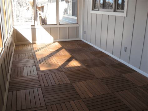 Best Screened In Porch Flooring Options - EasyHomeTips.org