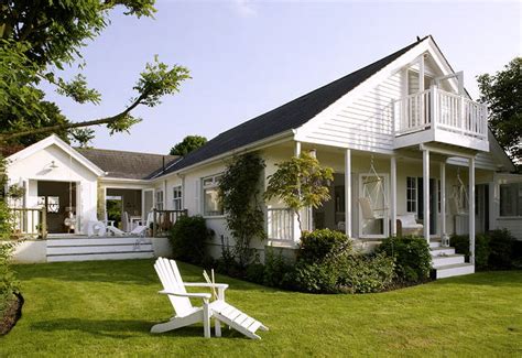 Summer Cottage Inspiration - Home Bunch Interior Design Ideas