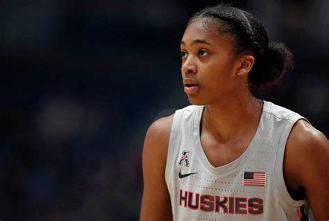 ‘Another set of eyes’: UConn’s Aubrey Griffin gets some NBA coaching from her father