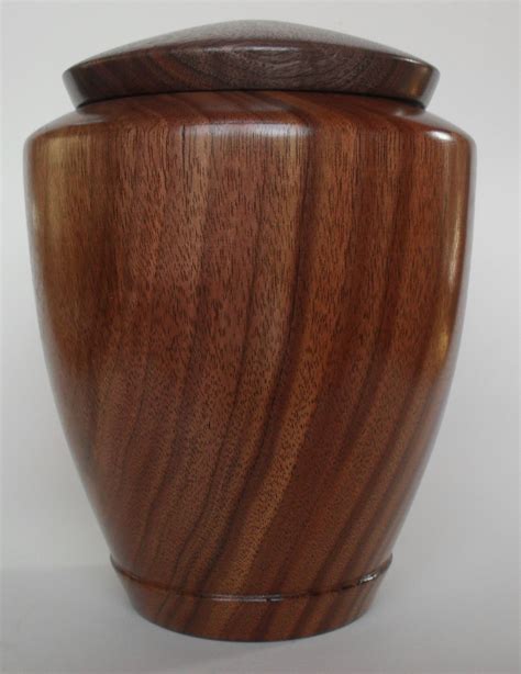 Handmade Wooden Cremation Urn for Ashes | Handmade Cremation Urns For Ashes | ARTISURN