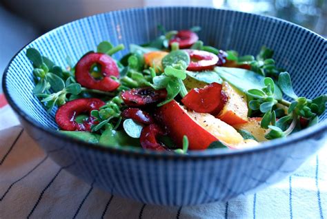 purslane salad with cherries and peaches | brooklyn supper