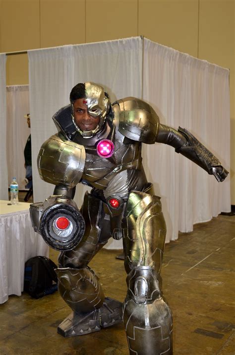 #AwesomeCosplay Pics of the day: Cyborg | G33K Life