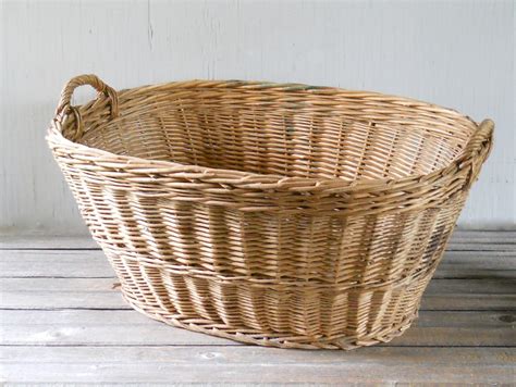 Vintage Wicker Laundry Basket Large Made in by lisabretrostyle2