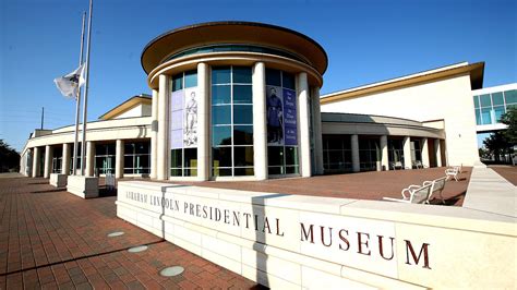 Abraham Lincoln Presidential Library and Museum - Trip to Museum