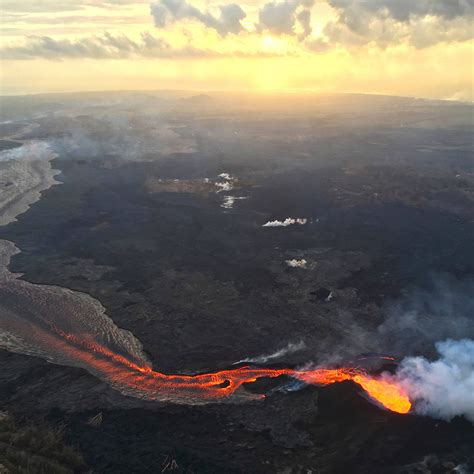 Download Kilauea Volcano Sunset Sky Wallpaper | Wallpapers.com