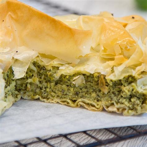 Spinach and Feta Pie Recipe - Olivado