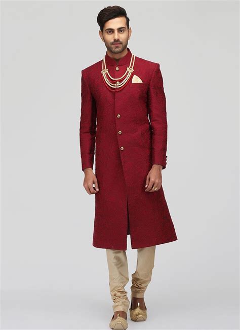 Ethnic Wear for Men to Look Suave and Handsome for Traditional Occasions – The Fashionisto