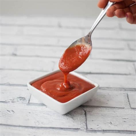 Clean eating healthy ketchup recipe | Hedi Hearts