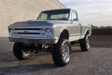 1968 CHEVROLET C10 CUSTOM PICKUP