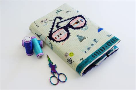 how to make a fabric book cover, free tutorial for quilted fabric book ...