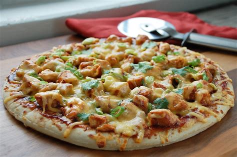 Beemster Smoked Gouda BBQ Chicken Pizza - Meals, Heels & Cocktails | Recipe | Bbq chicken pizza ...