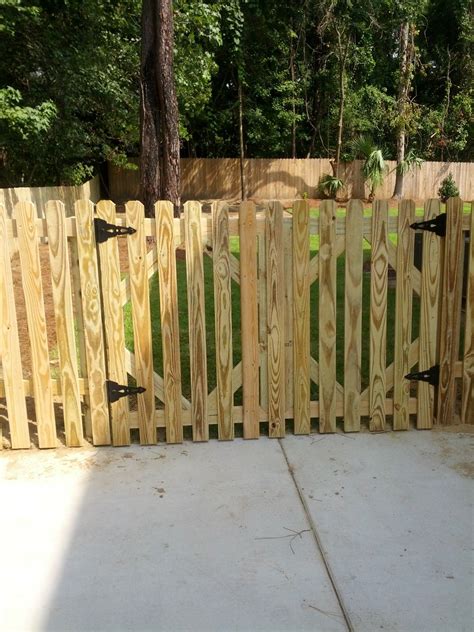 56+ Picket Fence Styles Surely You Want to Copy - Our picket fence concepts and picket fencing ...