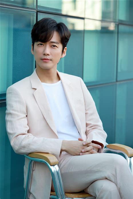 Nam Goong Min Renews Contract With 935 Entertainment