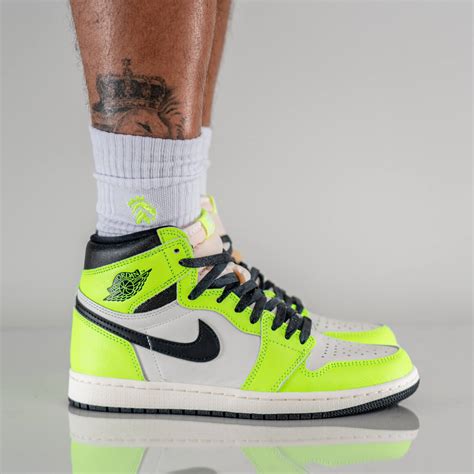 春早割 Nike Air Jordan1 High OG Volt Visionaire kids-nurie.com