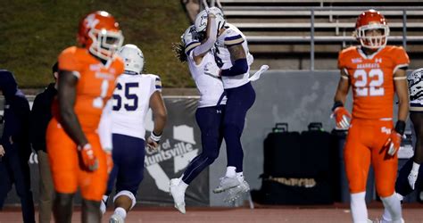 Sam Houston's incredible 22-game winning streak ends with FCS playoff loss to Montana State