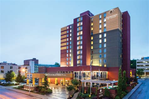 chattanooga downtown hotels hilton - Vannesa Putnam