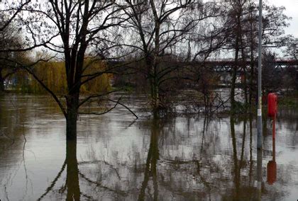 BBC - Hereford and Worcester - In Pictures - Flooding in Worcester