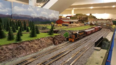 HO Scale Model Railroad Layouts - James Model Trains