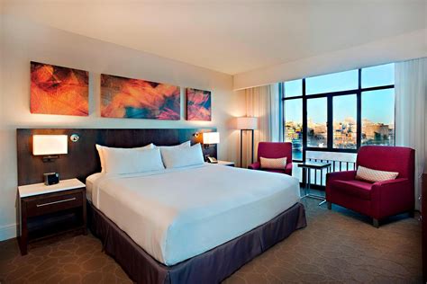 Hotel Accommodations Victoria, BC | Delta Hotels Victoria Ocean Pointe Resort