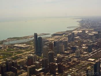 Skydeck Chicago: Daring the Glass Floor 103 Stories High