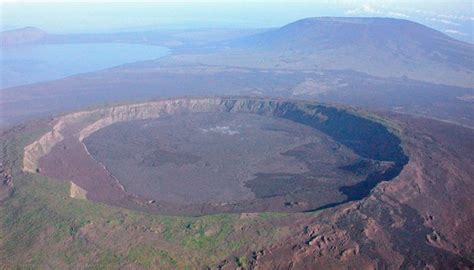 Ecuador volcanoes | Active Volcanoes in Ecuador & Galapagos | Galapagos, Volcano islands, Volcano