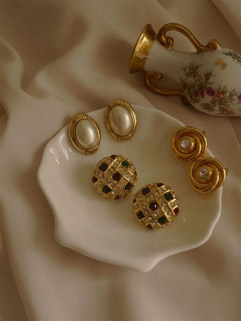 VINTAGE Gold earrings | Vintage gold earrings, Vintage gold, Gold earrings designs