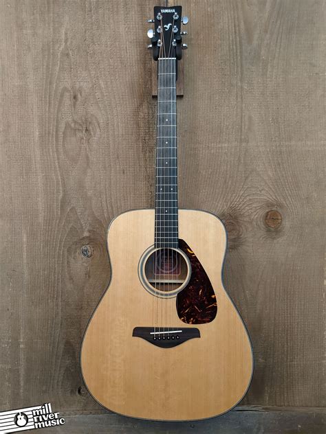 8 Best Yamaha Acoustic Guitars for 2022 - Guitar Space