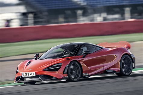 2020 McLaren 765LT Track Review - GTspirit